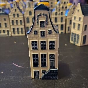 KLM Delft Blue and White Ceramic House Figurine Collectable # 9